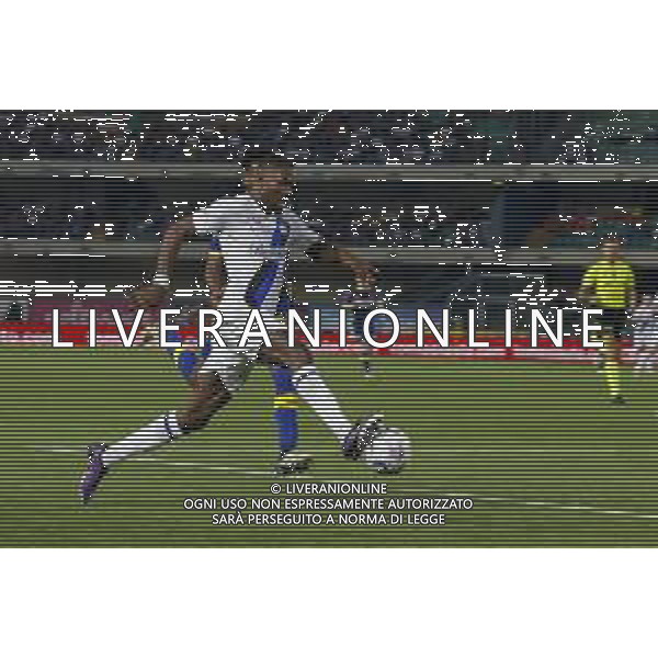 Marcus Thuram of Inter FC play the ball during Hellas Verona FC vs Internazionale FC, 38° Serie A Tim 2023-24 game at Marcantonio Bentegodi Stadium in Verona (VR), Italy, on May 26, 2024. (Photo by Davide Casentini) / AGENZIA ALDO LIVERANI SAS