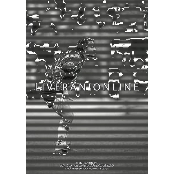 NEG-RETROSPETTIVA GRAZIANO BATTISTINI CALCIATORE NELLA FOTO GRAZIANO BATTISTINI CON LA MAGLIA DELL\'UDINESE CALCIO NELL\'ANNO 1996-1997 AG ALDO LIVERANI SAS