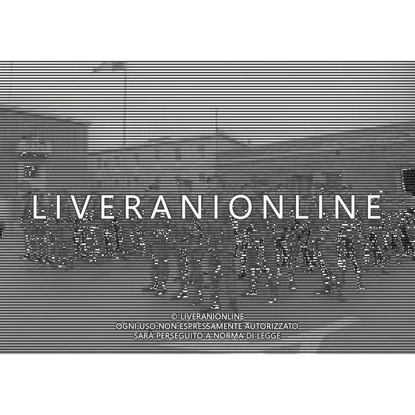 NEG-1985 LIVORNO L\'ARRIVO DEL CONTINGENTE ITALIANO DAL LIBANO ALLA PRESENZA DEL PRESIDENTE DELLA REPUBBLICA ITALIANA SANDRO PERTINI AG ALDO LIVERANI SAS