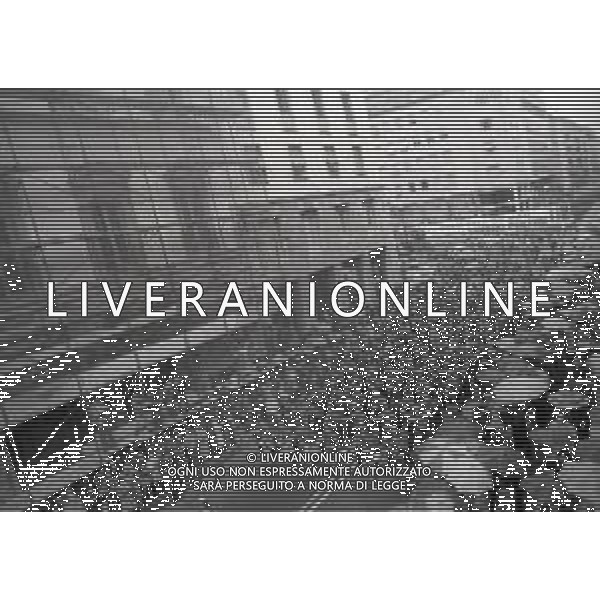NEG-1985 LIVORNO L\'ARRIVO DEL CONTINGENTE ITALIANO DAL LIBANO ALLA PRESENZA DEL PRESIDENTE DELLA REPUBBLICA ITALIANA SANDRO PERTINI AG ALDO LIVERANI SAS