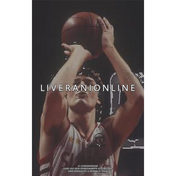 NEG-RETROSPETTIVA RUSS SHOENE BASKET  NELLA FOTO RUSS SHOENE CON LA MAGLIA SIMAC MILANO ANNO 1991-1992 AG ALDO LIVERANI SAS 