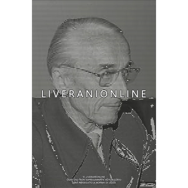 NEG-RETROSPETTIVAJACQUES YVES COUSTEAU EPLORATORE- NAVIGATORE-MILITARE OCEANOGRAFO E REGISTA NELLA FOTO JACQUES YVES COUSTEAU A MILANO NELL\'ANNO 1975 AG ALDO LIVERANI SAS