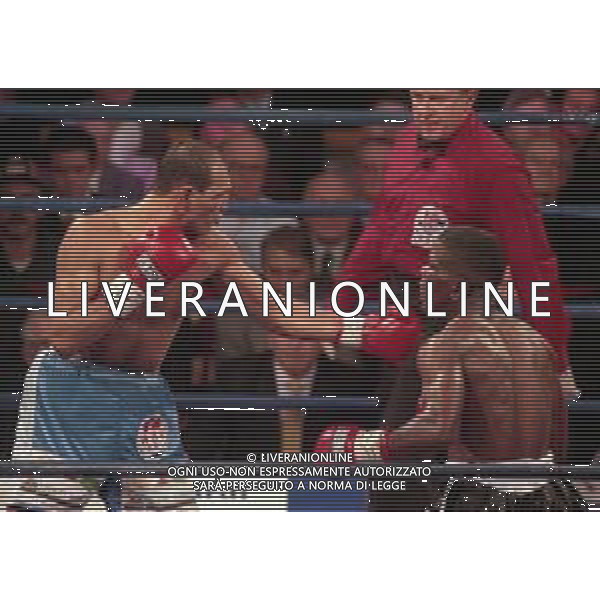 NEG-17-11-1997 FERRARA INCONTRO DI BOXE TRA ALESSANDRO DURAN E PETER MALINGA NELLA FOTO ALESSANDRO DURAN E PETER MALINGA AG ALDO LIVERANI SAS