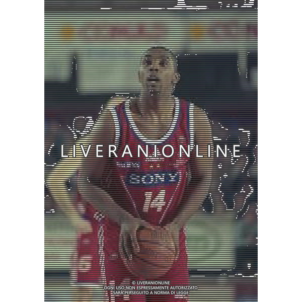 NEG-03-01-1999 REGGIO EMILIA CAMPIONATO DI BASKET SERIE A 1 ZUCCHETTI SOFTWARE REGGIO EMILIA-SONY MILANO NELLA FOTO DEMARCO JOHNSON AG ALDO LIVERANI SAS