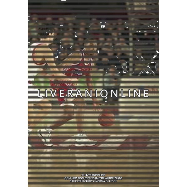 NEG-03-01-1999 REGGIO EMILIA CAMPIONATO DI BASKET SERIE A 1 ZUCCHETTI SOFTWARE REGGIO EMILIA-SONY MILANO NELLA FOTO MELVIN BOOKER  AG ALDO LIVERANI SAS 