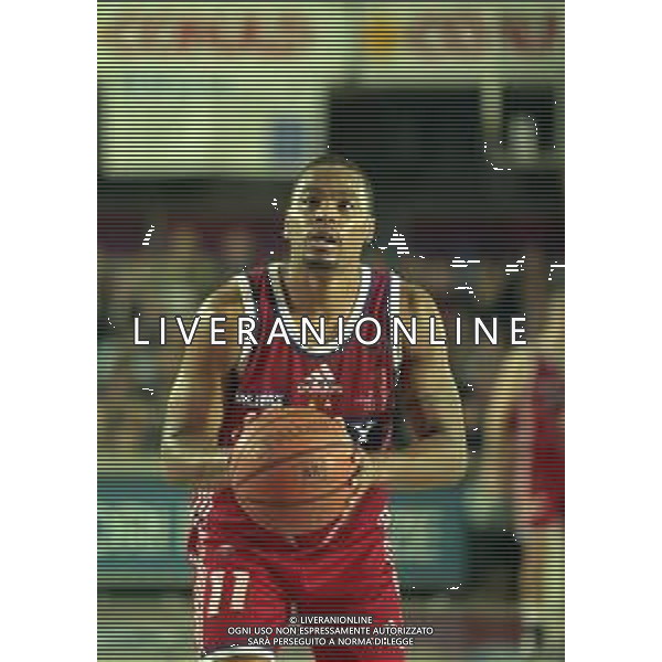 NEG-03-01-1999 REGGIO EMILIA CAMPIONATO DI BASKET SERIE A 1 ZUCCHETTI SOFTWARE REGGIO EMILIA-SONY MILANO NELLA FOTO MELVIN BOOKER AG ALDO LIVERANI SAS