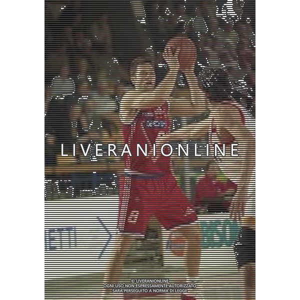 NEG-03-01-1999 REGGIO EMILIA CAMPIONATO DI BASKET SERIE A 1 ZUCCHETTI SOFTWARE REGGIO EMILIA-SONY MILANO NELLA FOTO DENNIS WUCHERER AG ALDO LIVERANI SAS 