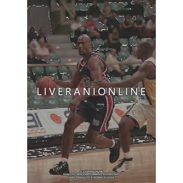 NEG-1999 BIPOP CARIRE BASKET REGGIO EMILIA NELLA FOTO MOORE TRACY AG ALDO LIVERANI SAS