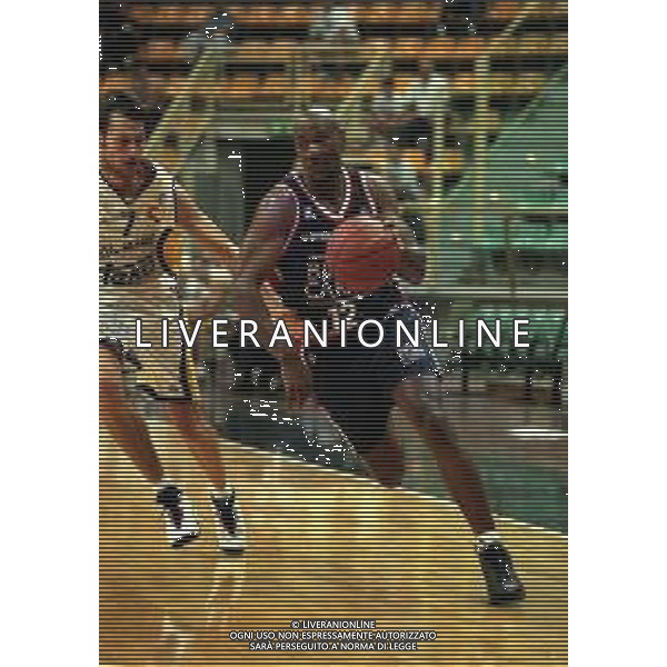 NEG-1999 BIPOP CARIRE BASKET REGGIO EMILIA NELLA FOTO MOORE TRACY AG ALDO LIVERANI SAS