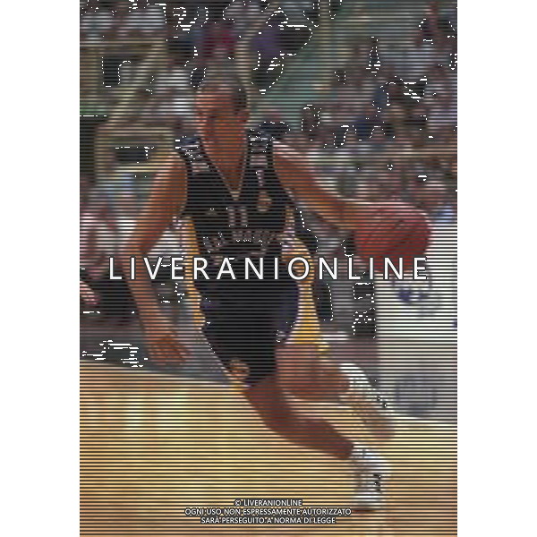 NEG-1999 REAL MADRID BASKET NELLA FOTO HERREROS ALBERTO AG ALDO LIVERANI SAS