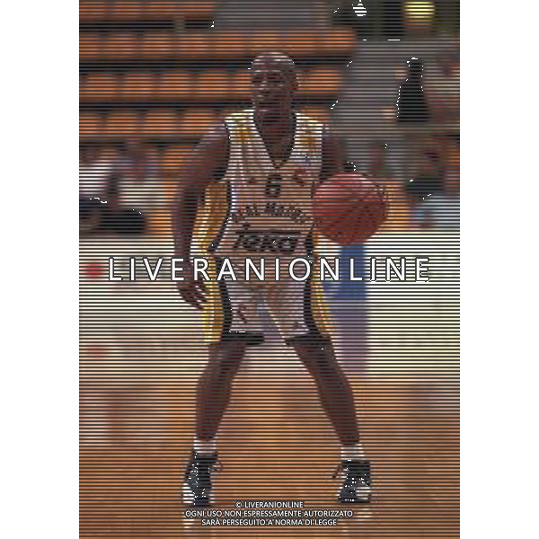 NEG-1999 REAL MADRID BASKET NELLA FOTO JENNINGS KEITH AG ALDO LIVERANI SAS