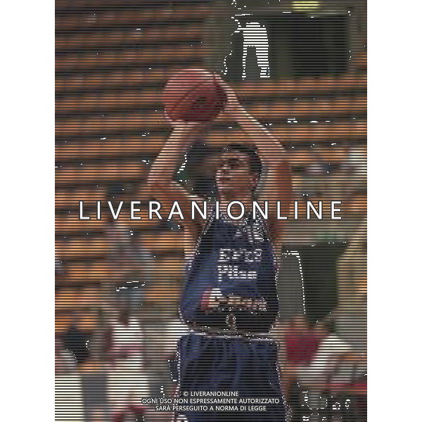 NEG-1999 EFES PILSEN ISTANBUL BASKET NELLA FOTO KUTLUAY IBRAHIM AG ALDO LIVERANI SAS