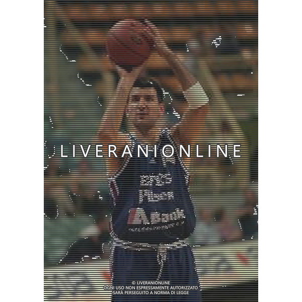 NEG-1999 EFES PILSEN ISTANBUL BASKET NELLA FOTO DROBNJAK PREDRAG AG ALDO LIVERANI SAS