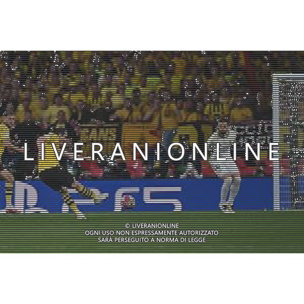 TVRG Borussia Dortmund vs Real Madrid nella foto Marcel Sabitzer (Borussia Dortmund) occasione da gol con un tiro da fuori area Londra (ENG) Wembley Stadium Finale UEFA Champions League foto Roberto Garavaglia/Agenzia Aldo Liverani sas/AGENZIA ALDO LIVERANI SAS