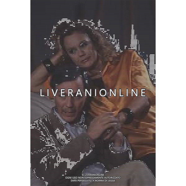 DIAP-RETROSPETTIVA VALERIA MORICONI PSEUDONIMO DI VALERIA ABBRUZZETTI ATTRICE NELLA FOTO VALERIA MORICONI CON REMO GIRONE NELL\'ANNO 1988 NELLA COMMEDIA TEATRALE “FUORI SCENA“ AG ALDO LIVERANI SAS