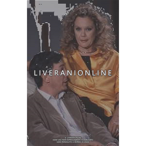 DIAP-RETROSPETTIVA VALERIA MORICONI PSEUDONIMO DI VALERIA ABBRUZZETTI ATTRICE NELLA FOTO VALERIA MORICONI CON REMO GIRONE NELL\'ANNO 1988 NELLA COMMEDIA TEATRALE “FUORI SCENA“ AG ALDO LIVERANI SAS