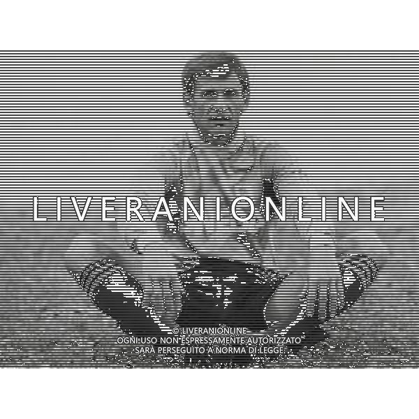 ST-RETROSPETTIVA SILVANO MARTINA CALCIATORE NELLA FOTO SILVANO MARTINA CON LA MAGLIA DEL TORINO CALCIO AG ALDO LIVERANI SAS  