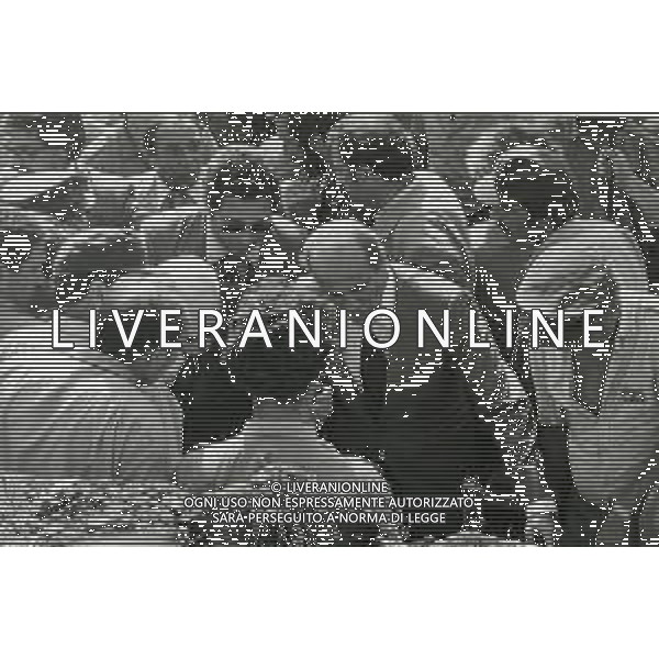 ST-Alfredo Rampi detto Alfredino (Roma, 11 aprile 1975 - Frascati, 13 giugno 1981). Il bambino cadde accidentalmente in un pozzo artesiano in via Sant\'Ireneo, in località Selvotta, una frazione di Frascati situata lungo la via di Vermicino, che collega la via Casilina alla Tuscolana. Dopo quasi tre giorni di inutili tentativi di salvataggio, il bambino morì dentro il pozzo a una profondità di circa 60 metri. NELLA FOTO IL PRESIDENTE DELLA REPUBBLICA ITALIANA SANDRO PERTINI SUL LUOGO DELL\'INCIDENTE FOTO DUFOTO-AG GIOVANNI LIVERANI-AG ALDO LIVERANI SAS
