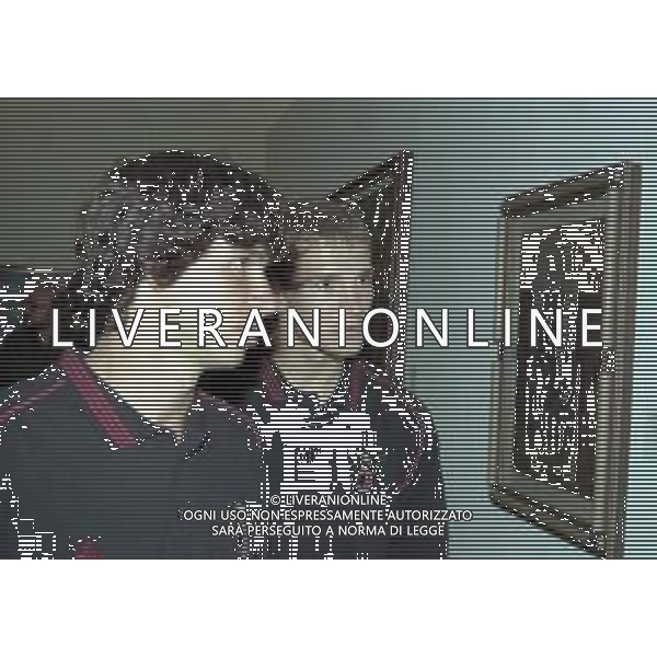 NEG-26-07-1999 MILANO PALAZZO DELLA PERMANENTE MOSTRA SUI 100 ANNI AC MILAN CALCIO NELLA FOTO DEMETRIO ALBERTINI CON ANDRIY SHEVCHENKO AG ALDO LIVERANI SAS