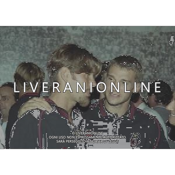 NEG-26-07-1999 MILANO PALAZZO DELLA PERMANENTE MOSTRA SUI 100 ANNI AC MILAN CALCIO NELLA FOTO ZVONIMIR BOBAN CON ANDRIY SHEVCHENKO AG ALDO LIVERANI SAS