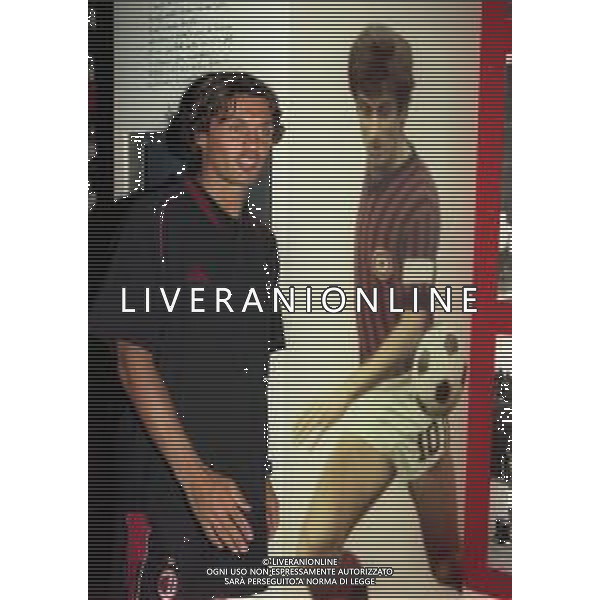 NEG-26-07-1999 MILANO PALAZZO DELLA PERMANENTE MOSTRA SUI 100 ANNI AC MILAN CALCIO NELLA FOTO PAOLO MALDINI AG ALDO LIVERANI SAS