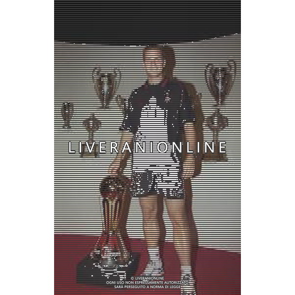 NEG-26-07-1999 MILANO PALAZZO DELLA PERMANENTE MOSTRA SUI 100 ANNI AC MILAN CALCIO NELLA FOTO OLIVER BIERHOFF AG ALDO LIVERANI SAS