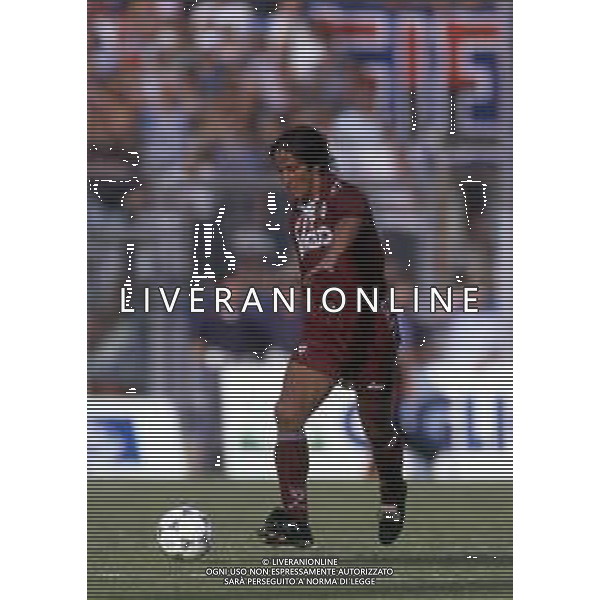 RETROSPETTIVA FERNANDO DE NAPOLI NELLA FOTO FERNANDO DE NAPOLI CON LA MAGLIA DELLA REGGIANA AG ALDO LIVERANI SAS