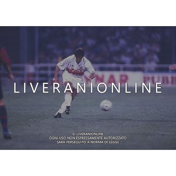 RETROSPETTIVA FERNANDO DE NAPOLI NELLA FOTO FERNANDO DE NAPOLI CON LA MAGLIA DEL MILAN AG ALDO LIVERANI SAS