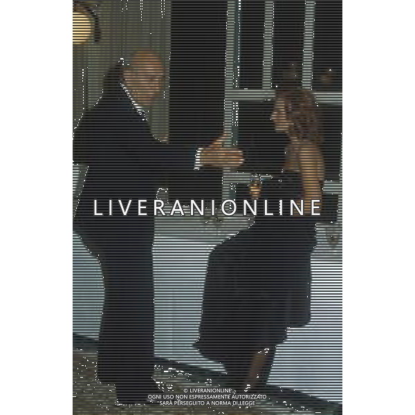 DIAP-RETROSPETTIVA GIULIANO MONTALDO REGISTA NELLA FOTO GIULIANO MONTALDO NELL\'ANNO 1982 CON GIULIANA DE SIO ALLA PREMIAZIONE DELLE GROLLE D\'ORO AG ALDO LIVERANI SAS