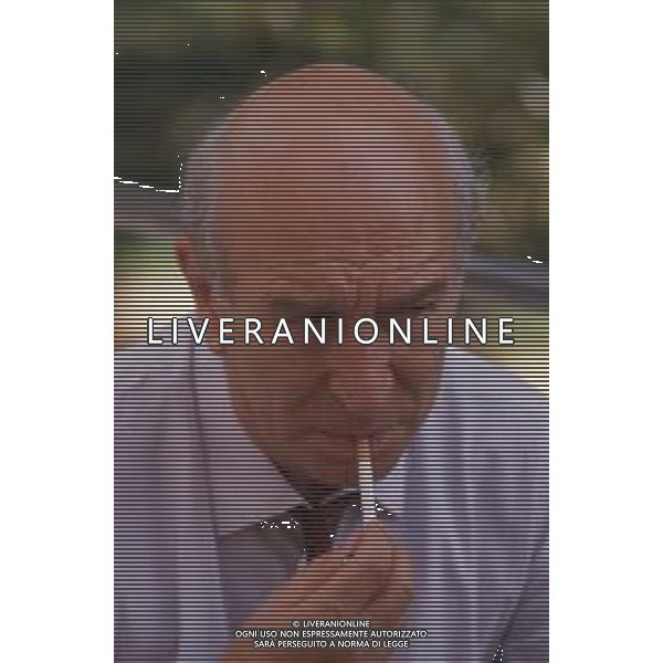 DIAP-RETROSPETTIVA GIULIANO MONTALDO REGISTA NELLA FOTO GIULIANO MONTALDO A VENEZIA NELL\'ANNO 1987 REGISTA DEL FILM “GLI OCCHIALI D\'ORO“ FOTO DAVIDE MANDRINI-AG ALDO LIVERANI SAS