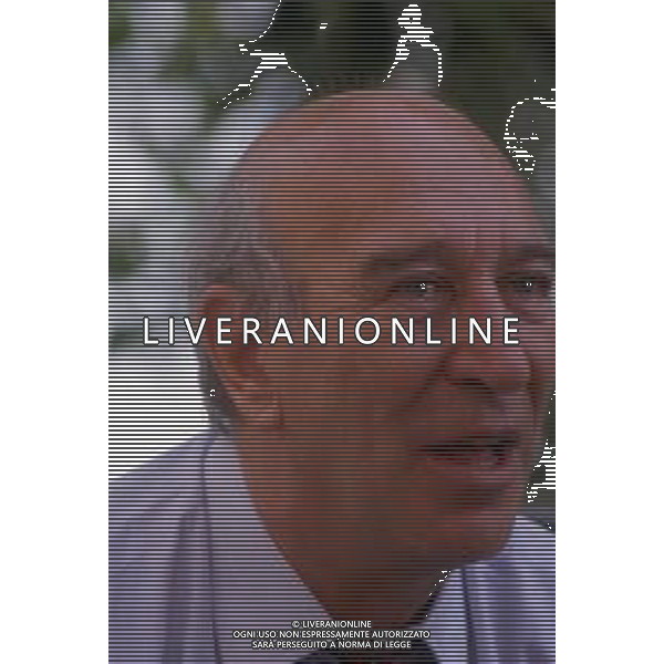 DIAP-RETROSPETTIVA GIULIANO MONTALDO REGISTA NELLA FOTO GIULIANO MONTALDO A VENEZIA NELL\'ANNO 1987 REGISTA DEL FILM “GLI OCCHIALI D\'ORO“ FOTO DAVIDE MANDRINI-AG ALDO LIVERANI SAS