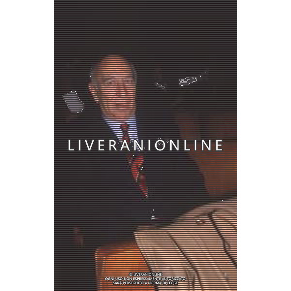 DIAP-RETROSPETTIVA GIULIANO MONTALDO REGISTA NELLA FOTO GIULIANO MONTALDO A VENEZIA NELL\'ANNO 1987 AG ALDO LIVERANI SAS 