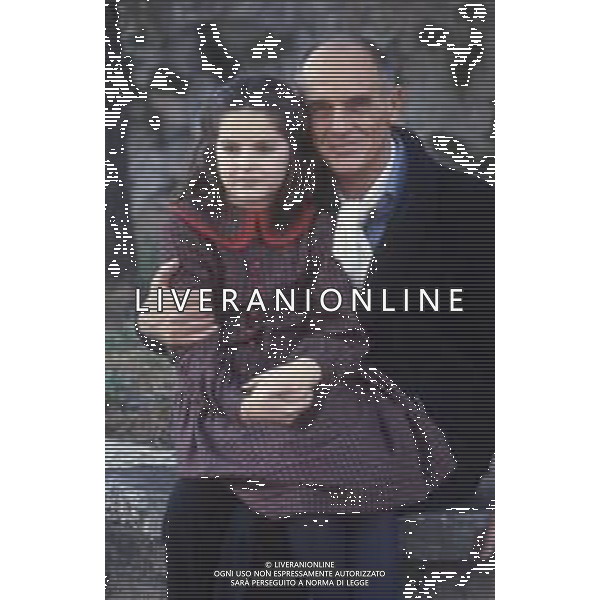 DIAP-RETROSPETTIVA PHILIPPE LEROY ATTORE NELLA FOTO PHILIPPE LEROY A ROMA CON LA FIGLIA CECILIA NELL\'ANNO 1987 AG ALDO LIVERANI SAS
