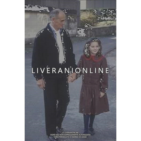 DIAP-RETROSPETTIVA PHILIPPE LEROY ATTORE NELLA FOTO PHILIPPE LEROY A ROMA CON LA FIGLIA CECILIA NELL\'ANNO 1987 AG ALDO LIVERANI SAS