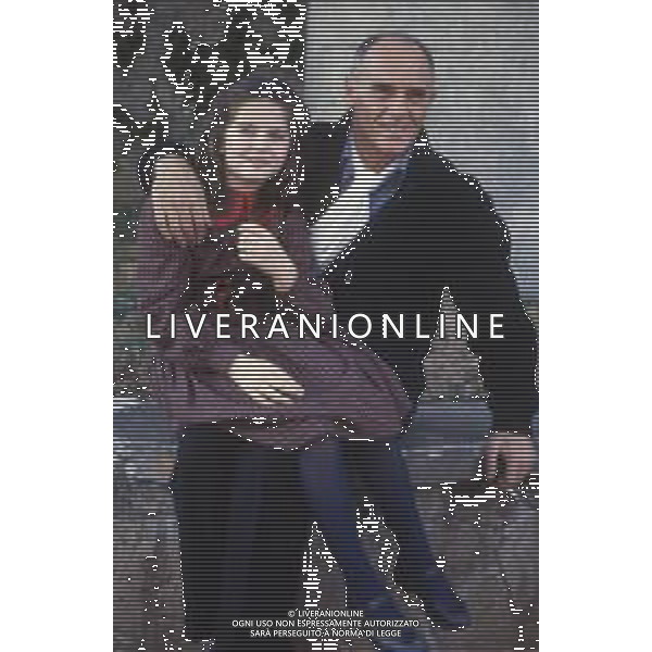 DIAP-RETROSPETTIVA PHILIPPE LEROY ATTORE NELLA FOTO PHILIPPE LEROY A ROMA CON LA FIGLIA CECILIA NELL\'ANNO 1987 AG ALDO LIVERANI SAS