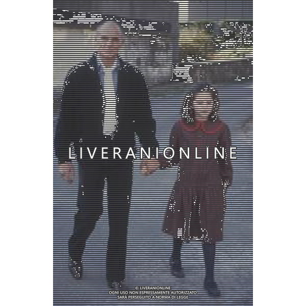 DIAP-RETROSPETTIVA PHILIPPE LEROY ATTORE NELLA FOTO PHILIPPE LEROY A ROMA CON LA FIGLIA CECILIA NELL\'ANNO 1987 AG ALDO LIVERANI SAS