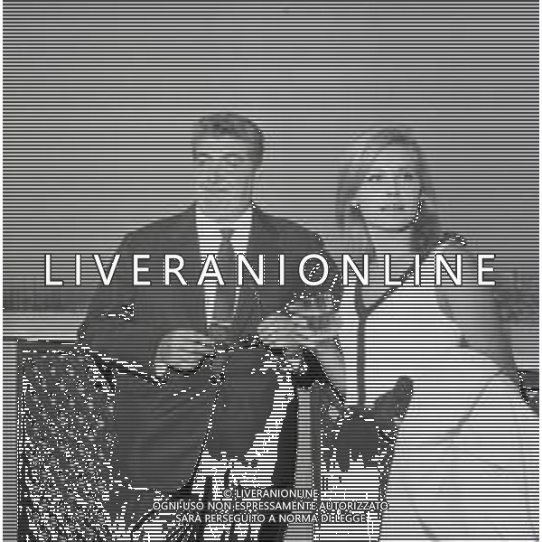 NEG-RETROSPETTIVA GABRIELLA FARINON ATTRICE NELLA FOTO GABRIELLA FARINON CON GINO BRAMIERI A MILANO NELL\'ANNO 1964 A TERRAZZA MARTINI AG ALDO LIVERANI SAS