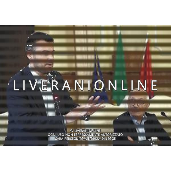 IMOLA 12 06 2024 CONSIGLIO COMUNALE Quadruplicamento Ferrovia Bologna-Castel Bolognese DIBATTITO PUBBLICO NUOVE LINEE FERROVIARIE PRESENTI ING E ARCH.DEL RFI SINDACI E I CITTADINI NELLA FOTO SINDACO DI IMOLA MARCO PANIERI E ASSESSORE MICHELE ZANELLI ©SANNA/AGENZIA ALDO LIVERANI SAS