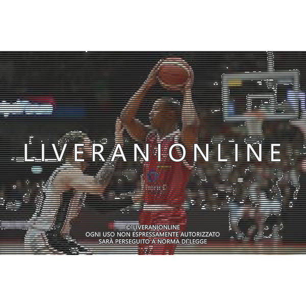 TVRG Olimpia Milano vs Virtus Bologna nella foto Iasia Cordinier (Virtus Bologna) e Devon Hall (Olimpia Milano) EA7 Emporio Armani Milano vs Virtus Segafredo Bologna Assago (MI) 13-06-2024 Unipol Forum Playoff Campionato Serie A UnipolSai Gara 4 finale scudetto foto Roberto Garavaglia/Agenzia Aldo Liverani sas/AGENZIA ALDO LIVERANI SAS