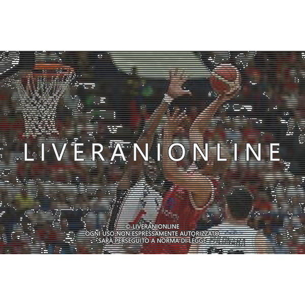 TVRG Olimpia Milano vs Virtus Bologna nella foto Shavon Shields (Olimpia Milano) e sulla SX Bryant Dunston (Virtus Bologna) EA7 Emporio Armani Milano vs Virtus Segafredo Bologna Assago (MI) 13-06-2024 Unipol Forum Playoff Campionato Serie A UnipolSai Gara 4 finale scudetto foto Roberto Garavaglia/Agenzia Aldo Liverani sas/AGENZIA ALDO LIVERANI SAS