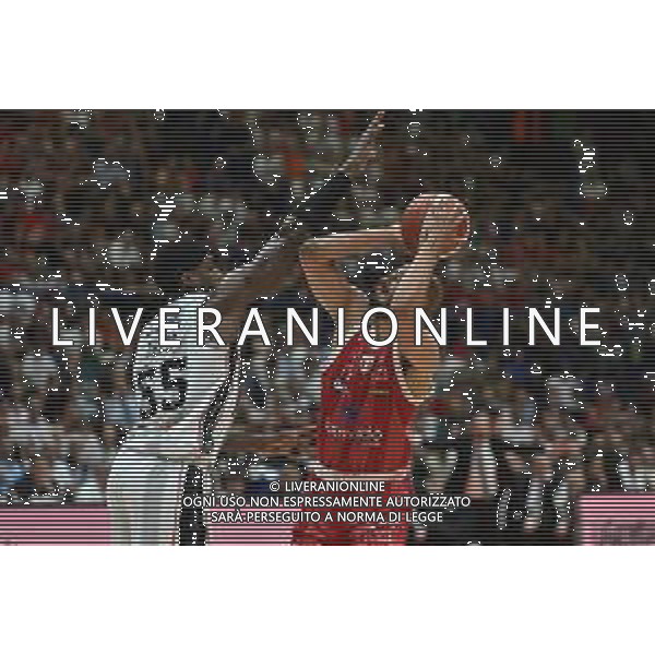 TVRG Olimpia Milano vs Virtus Bologna nella foto Awudu Abass (Virtus Bologna) e Shavon Shields (Olimpia Milano) EA7 Emporio Armani Milano vs Virtus Segafredo Bologna Assago (MI) 13-06-2024 Unipol Forum Playoff Campionato Serie A UnipolSai Gara 4 finale scudetto foto Roberto Garavaglia/Agenzia Aldo Liverani sas/AGENZIA ALDO LIVERANI SAS