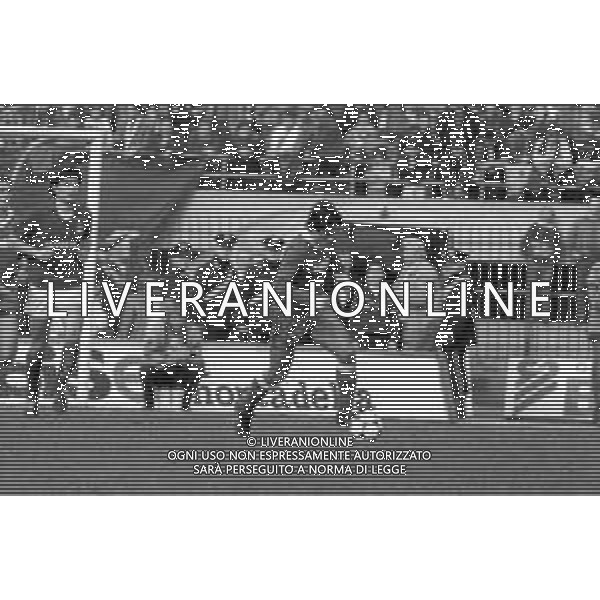 Neg- RETROSPETTIVA FERNANDO DE NAPOLI CALCIATORE NELLA FOTO FERNANDO DE NAPOLI CON LA MAGLIA DELL\'AVELLINO CALCIO AG ALDO LIVERANI SAS