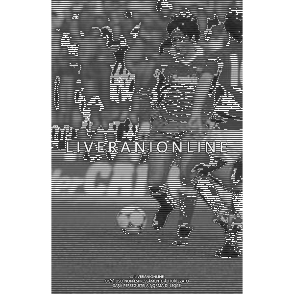 Neg- RETROSPETTIVA FERNANDO DE NAPOLI CALCIATORE NELLA FOTO FERNANDO DE NAPOLI CON LA MAGLIA DELL\'AVELLINO CALCIO AG ALDO LIVERANI SAS