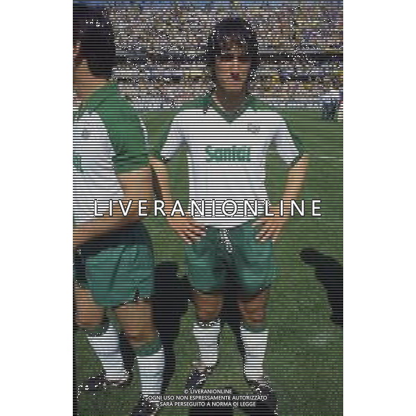 RETROSPETTIVA FERNANDO DE NAPOLI NELLA FOTO FERNANDO DE NAPOLI CON LA MAGLIA AVELLINO AG ALDO LIVERANI SAS