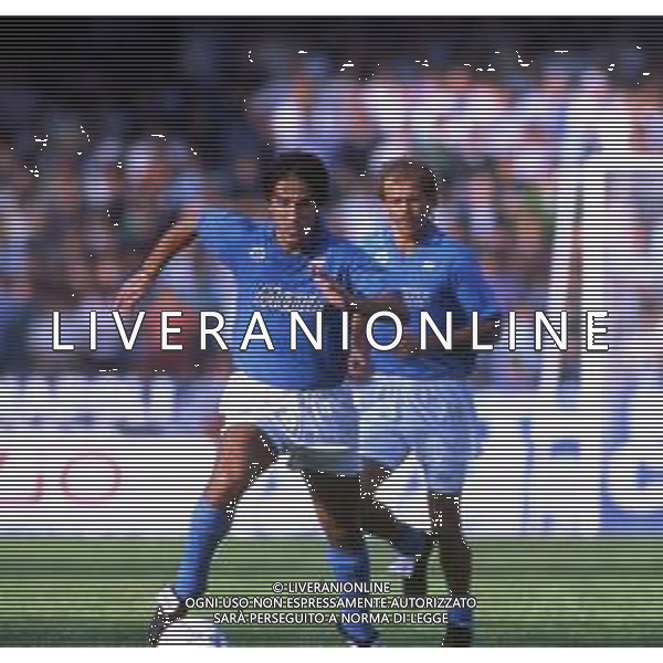 RETROSPETTIVA FERNANDO DE NAPOLI NELLA FOTO FERNANDO DE NAPOLI CON LA MAGLIA DEL NAPOLI AG ALDO LIVERANI SAS