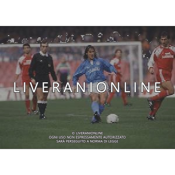 RETROSPETTIVA FERNANDO DE NAPOLI NELLA FOTO FERNANDO DE NAPOLI CON LA MAGLIA DEL NAPOLI AG ALDO LIVERANI SAS