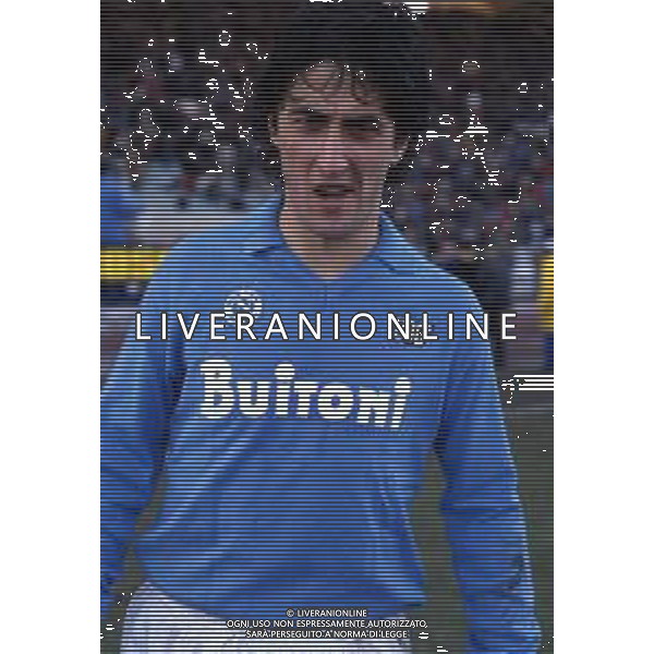 RETROSPETTIVA FERNANDO DE NAPOLI NELLA FOTO FERNANDO DE NAPOLI CON LA MAGLIA DEL NAPOLI AG ALDO LIVERANI SAS