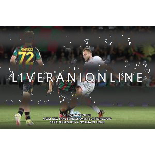 TVEM Giuseppe Sibilli of SSC Bari in action against Filippo Distefano of Ternana Calcio during the Italian Serie BKT playout match between Ternana Calcio vs SSC Bari on 23 May 2024 at the Libero Liberati stadium in Bari, Italy. Photo by Emmanuele Mastrodonato/ag. Aldo Liverani s.a.s./AGENZIA ALDO LIVERANI SAS