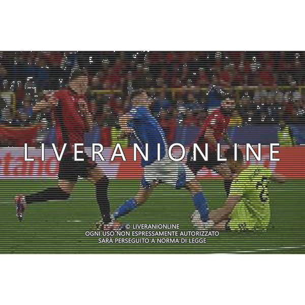 Italia vs Albania - UEFA EURO 2024 nella foto Thomas Strakosha (Albania) anticipa Davide Frattesi (Italia) Dortmund (GER) 15-06-2024 BVB Stadion Dortmund Campionato Europeo di Calcio - UEFA EURO 2024 fase a gironi - gruppo B 1a giornata foto Roberto Garavaglia/Agenzia Aldo Liverani sas/AGENZIA ALDO LIVERANI SAS