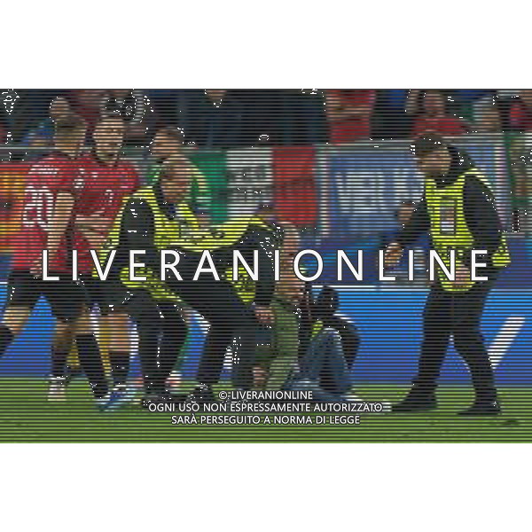 TVEM the stewards block a pitch invader during the UEFA EURO 2024 group stage match between Albania and Italy at Westfalenstadion on June 15, 2024 in Dortmund, Germany. Photo by Emmanuele Mastrodonato/ag. Aldo Liverani sas